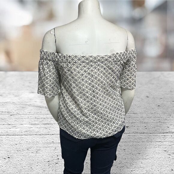 Walter Baker Off The Shoulder Off White Floral Print Top Size Large - Picture 3 of 6